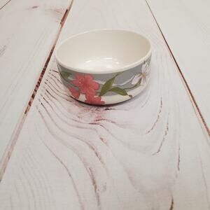Vintage 80s Floral Ceramic Bowl White Gray 4.5"